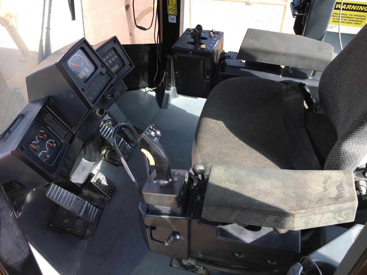 ./imagenes/INVOICE/2019/16760/CARGADOR FRONTAL 988G (40).JPG